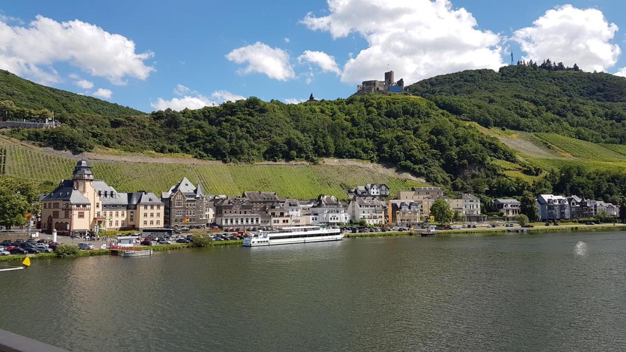 Die Quelle Bernkastel-Kues Esterno foto